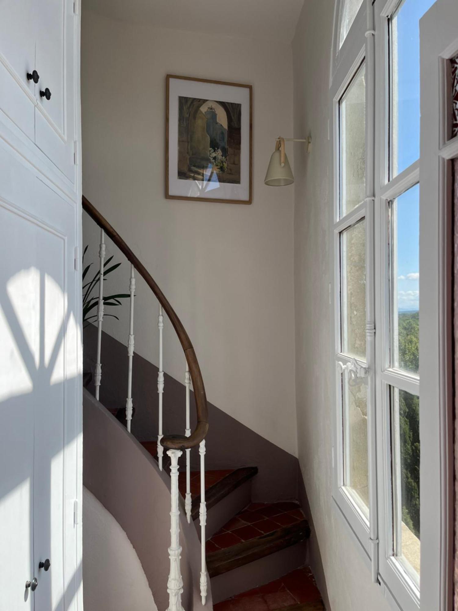 Charmante Petite Maison Avec Vue Panoramique, En Centre Historique, Proche D'avignon, Ancienne, Renovee, Climatisee, Terrasse, Parking Public Gratuit * Villeneuve-lès-Avignon